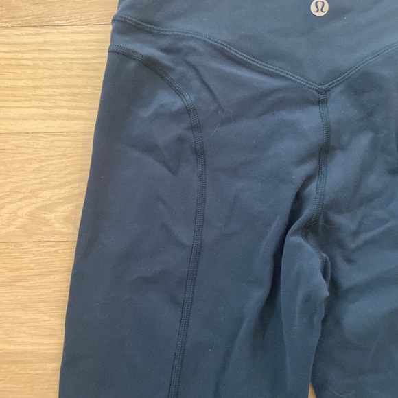 Lululemon Navy Blue Cropped Leggings - Picture 4 of 4